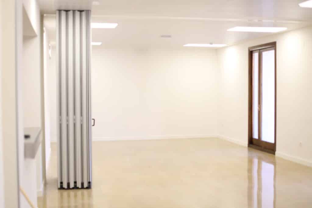 Separar ambientes con paneles separadores - Vimetra.com