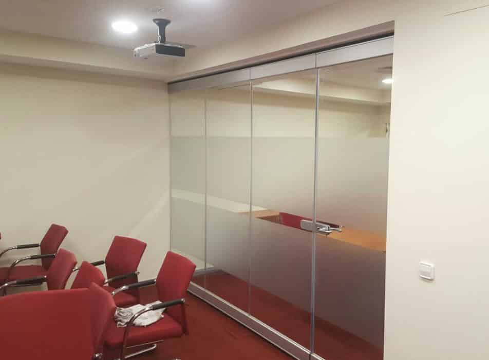 Tabique móvil de cristal - Vimetra.com